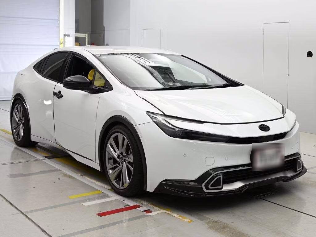 TOYOTA PRIUS PHV