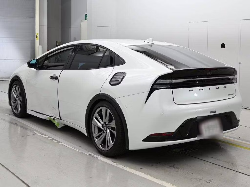 TOYOTA PRIUS PHV
