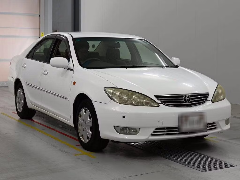 TOYOTA CAMRY