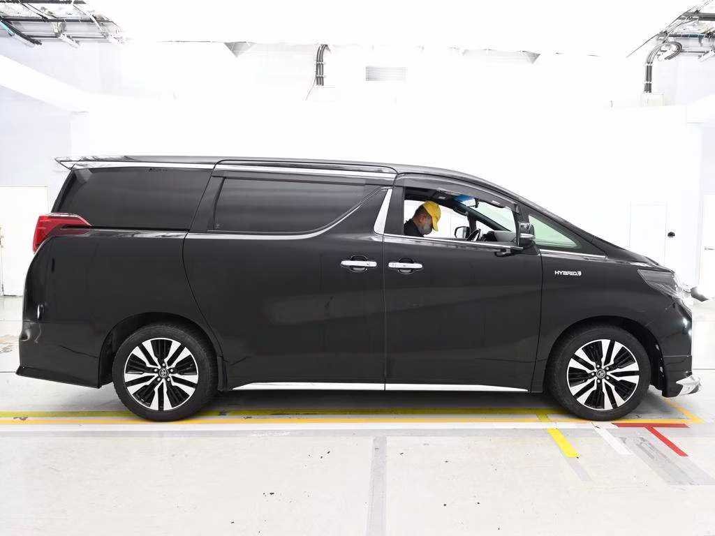 TOYOTA ALPHARD