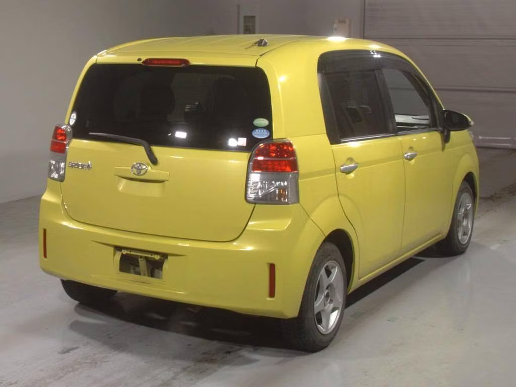 TOYOTA SPADE