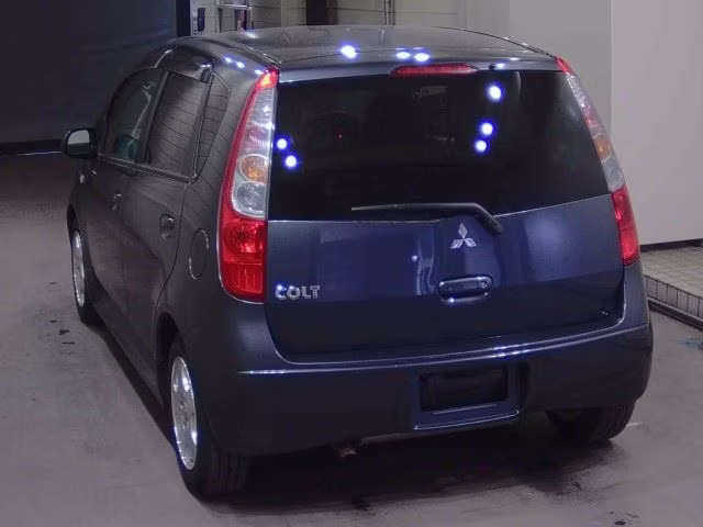 MITSUBISHI COLT