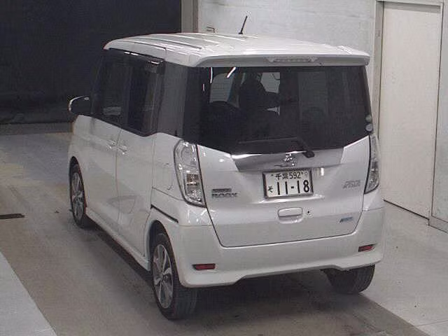 NISSAN DAYZ ROOX