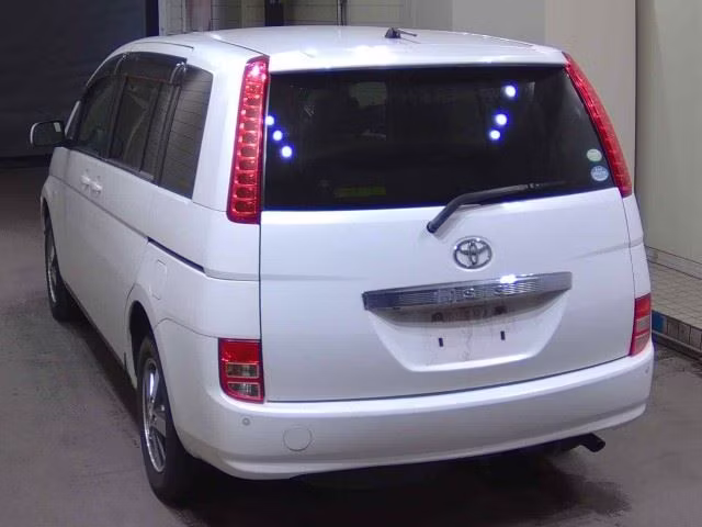 TOYOTA ISIS