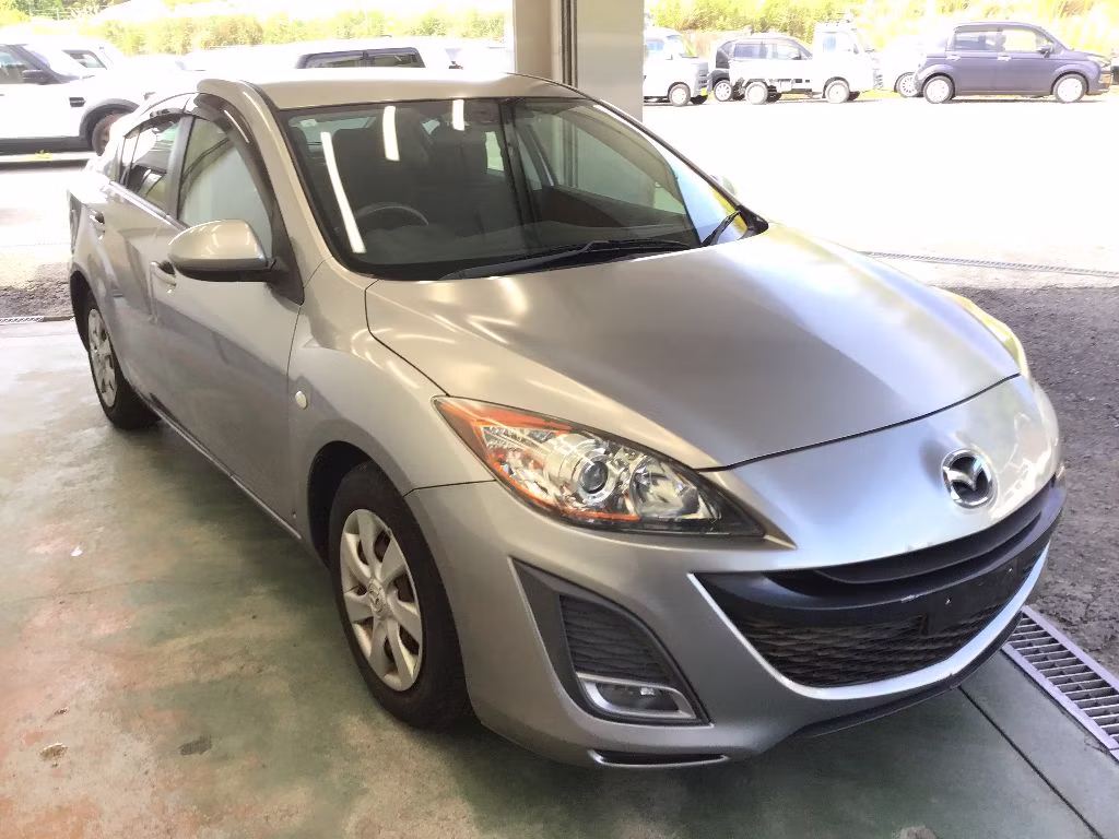 MAZDA AXELA