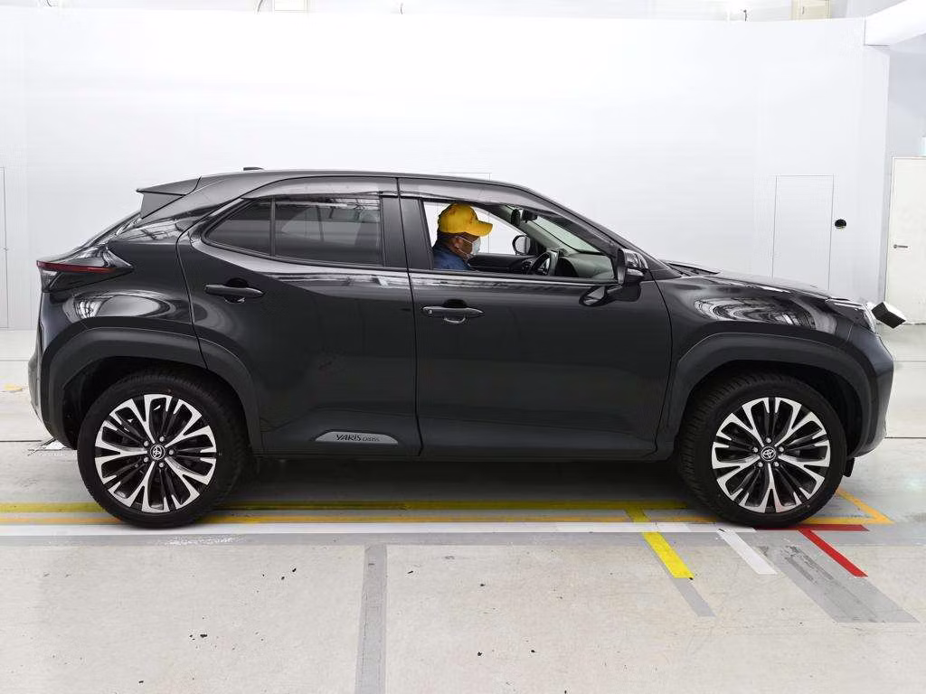 TOYOTA YARIS CROSS