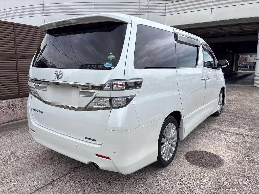 TOYOTA VELLFIRE