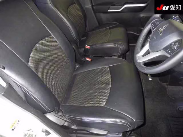 MITSUBISHI DELICA D:2