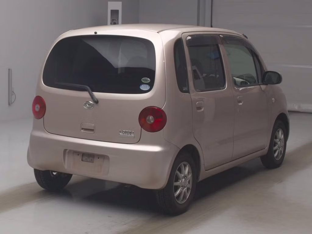 DAIHATSU MOVE LATTE