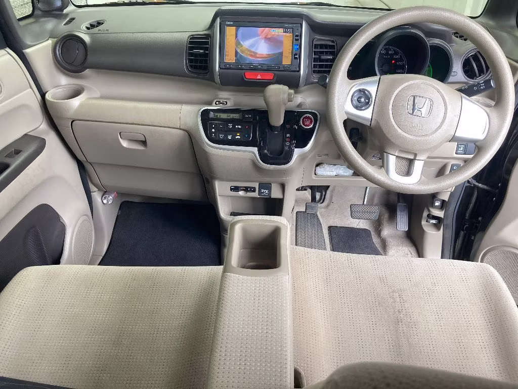 HONDA N-BOX
