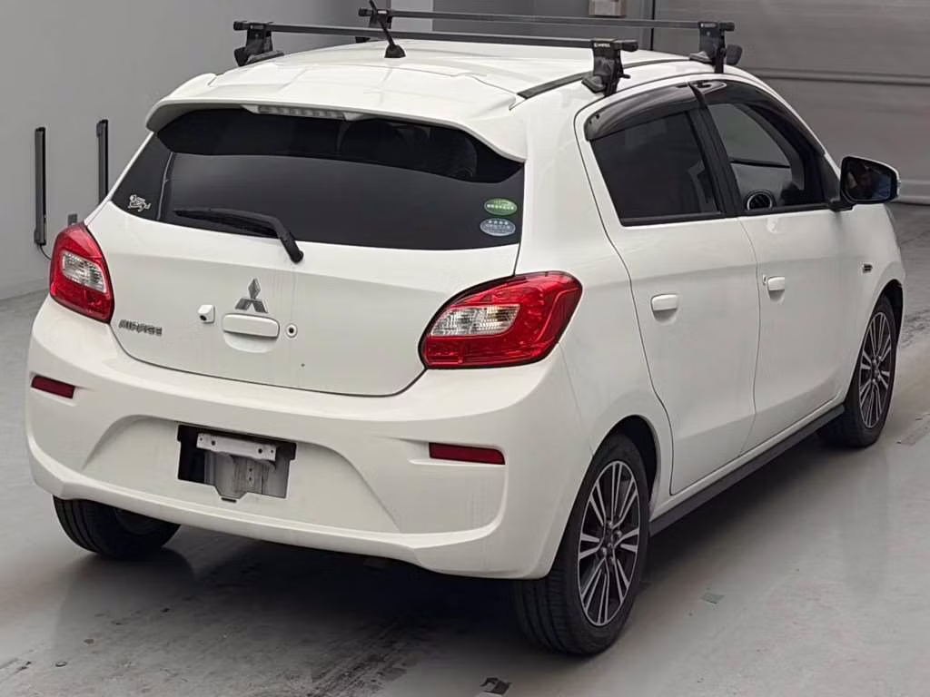 MITSUBISHI MIRAGE