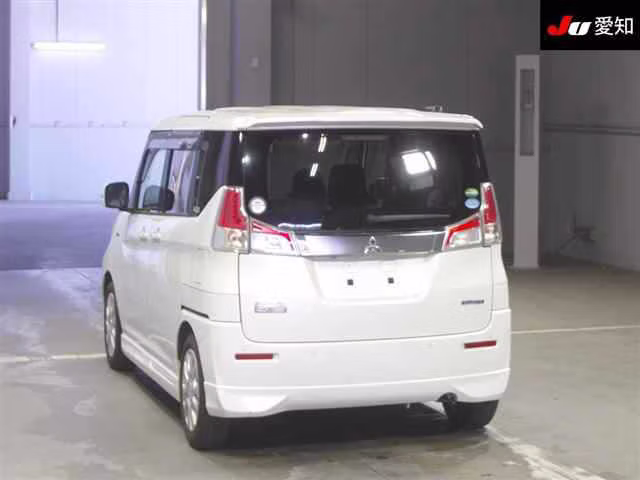 MITSUBISHI DELICA D:2