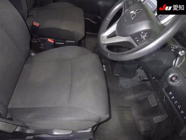 MITSUBISHI DELICA D:2