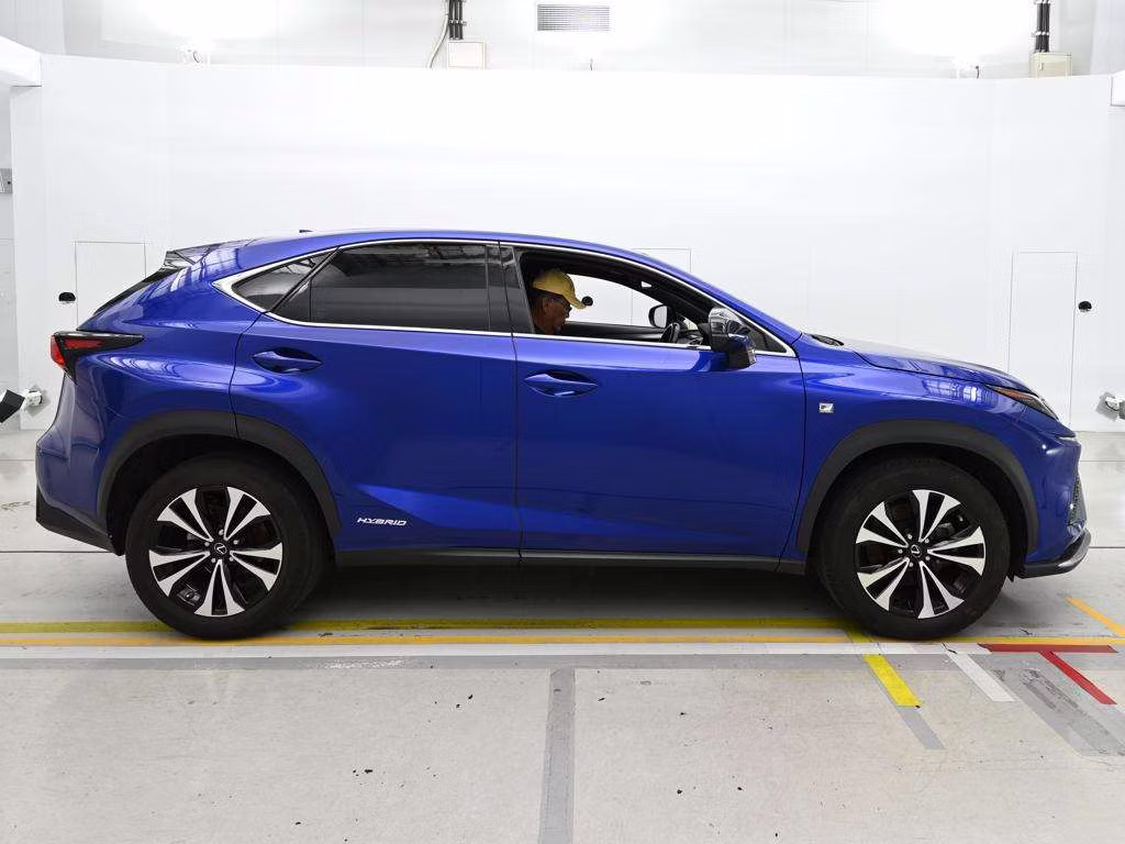 LEXUS NX300H