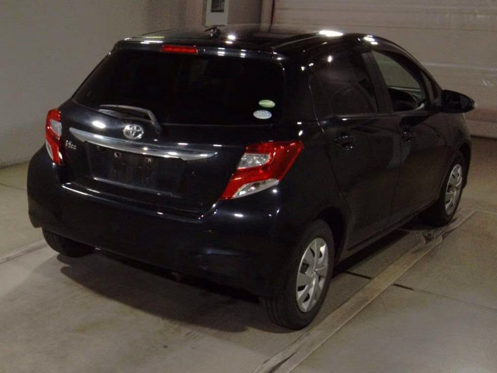 TOYOTA VITZ