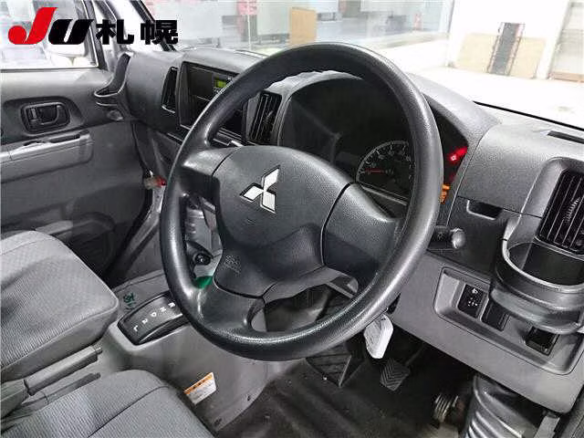 MITSUBISHI MINICAB