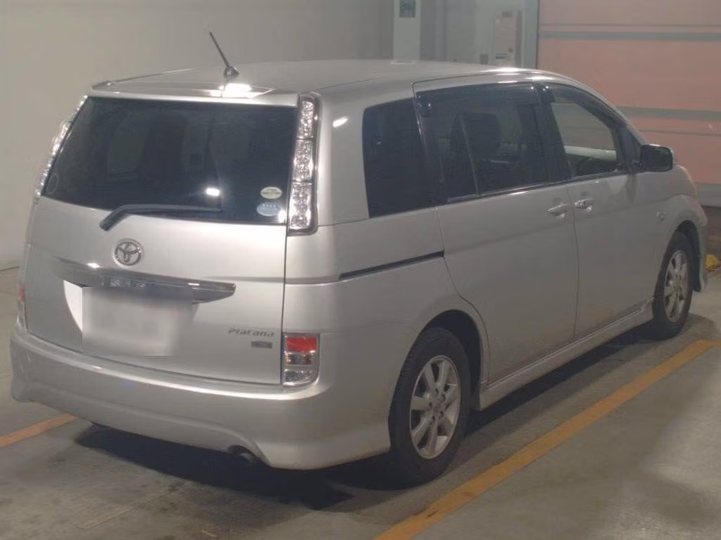 TOYOTA ISIS