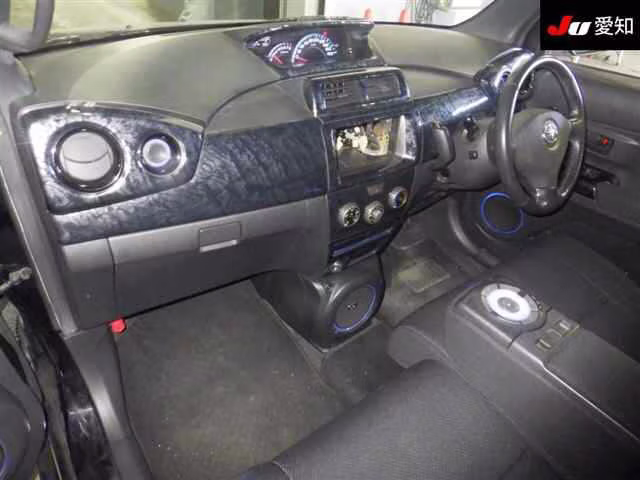 TOYOTA BB