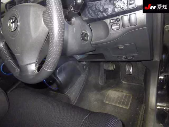 TOYOTA BB