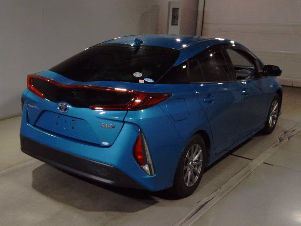 TOYOTA PRIUS PHV