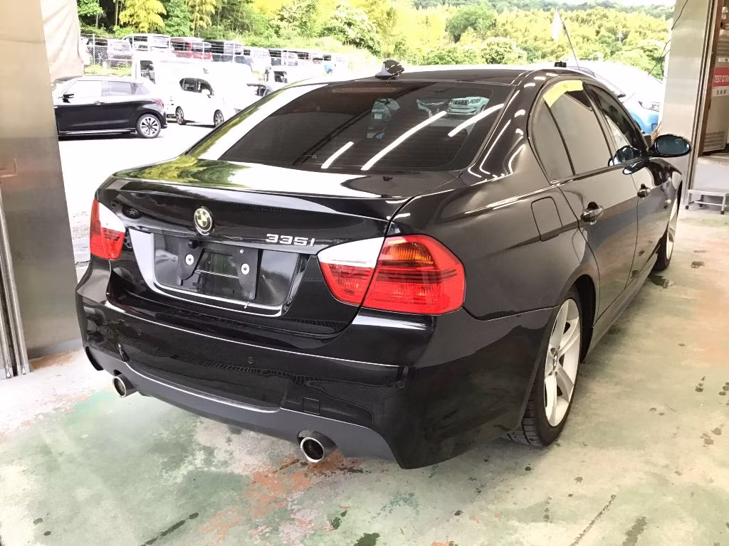 BMW 3-SERIES