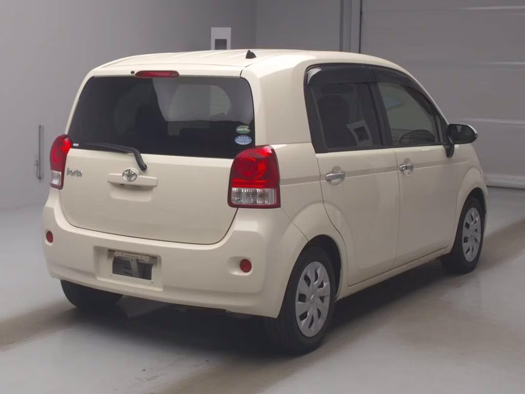 TOYOTA PORTE