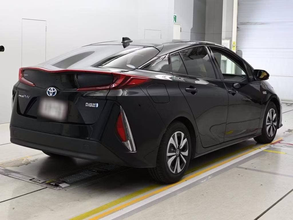 TOYOTA PRIUS PHV