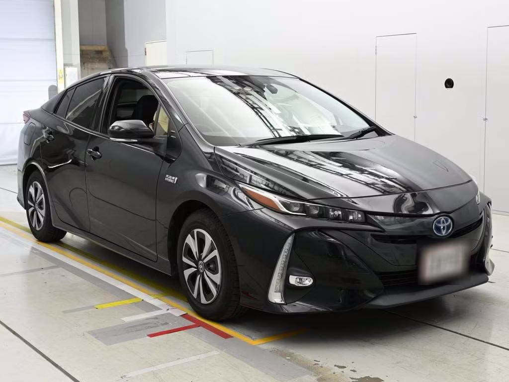 TOYOTA PRIUS PHV