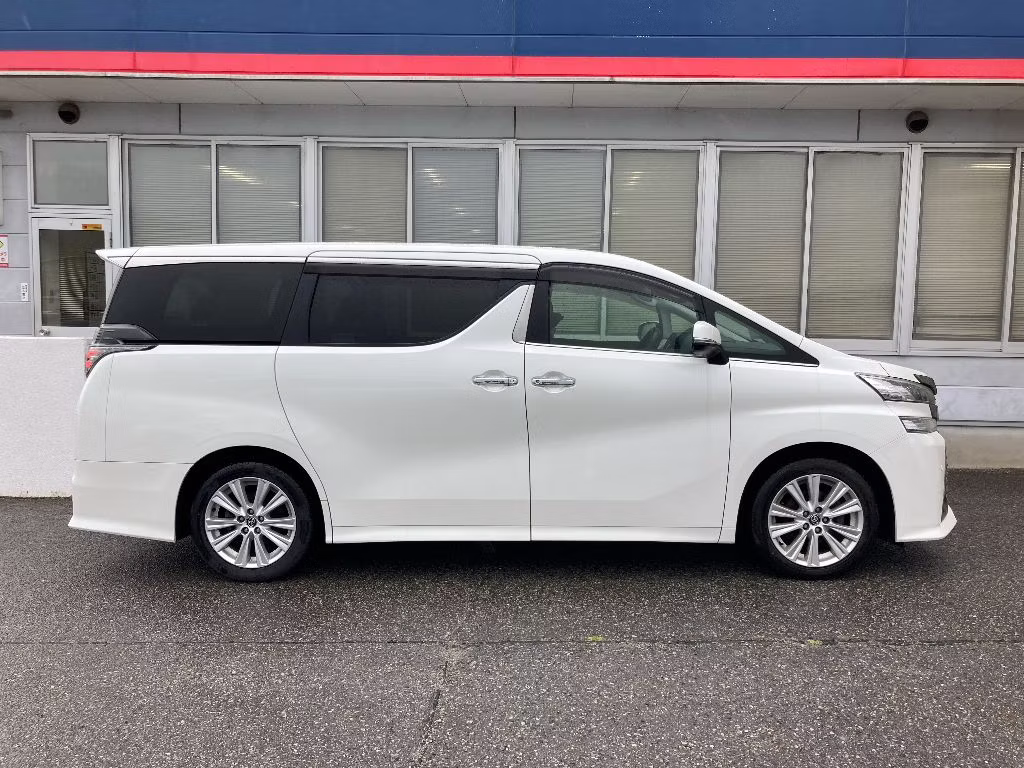 TOYOTA VELLFIRE