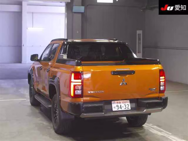 MITSUBISHI TRITON