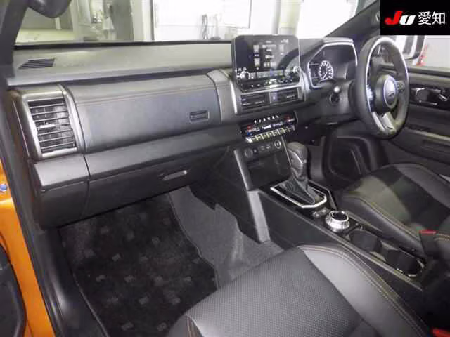 MITSUBISHI TRITON