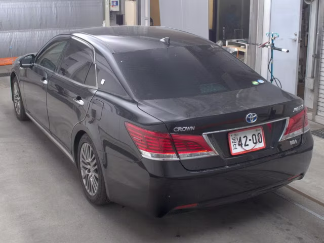 TOYOTA CROWN MAJESTA