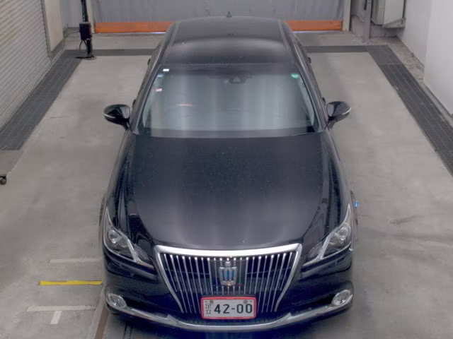 TOYOTA CROWN MAJESTA