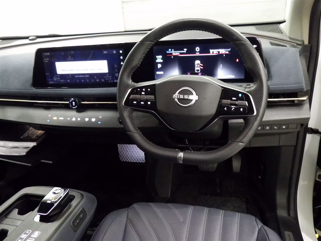 NISSAN ARIYA