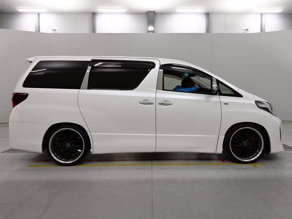 TOYOTA ALPHARD