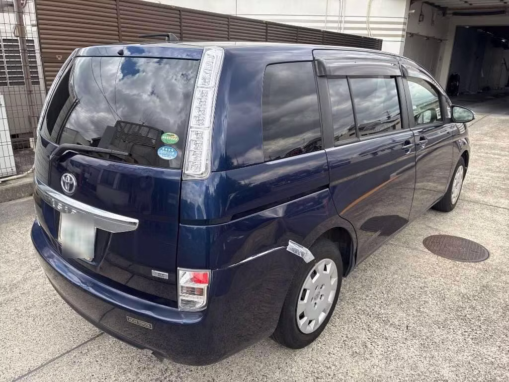 TOYOTA ISIS