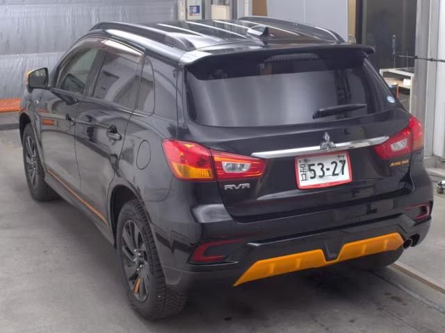 MITSUBISHI RVR