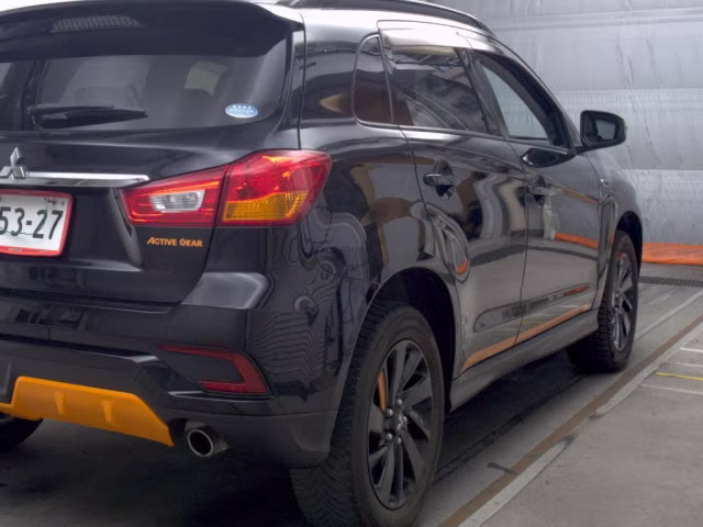 MITSUBISHI RVR