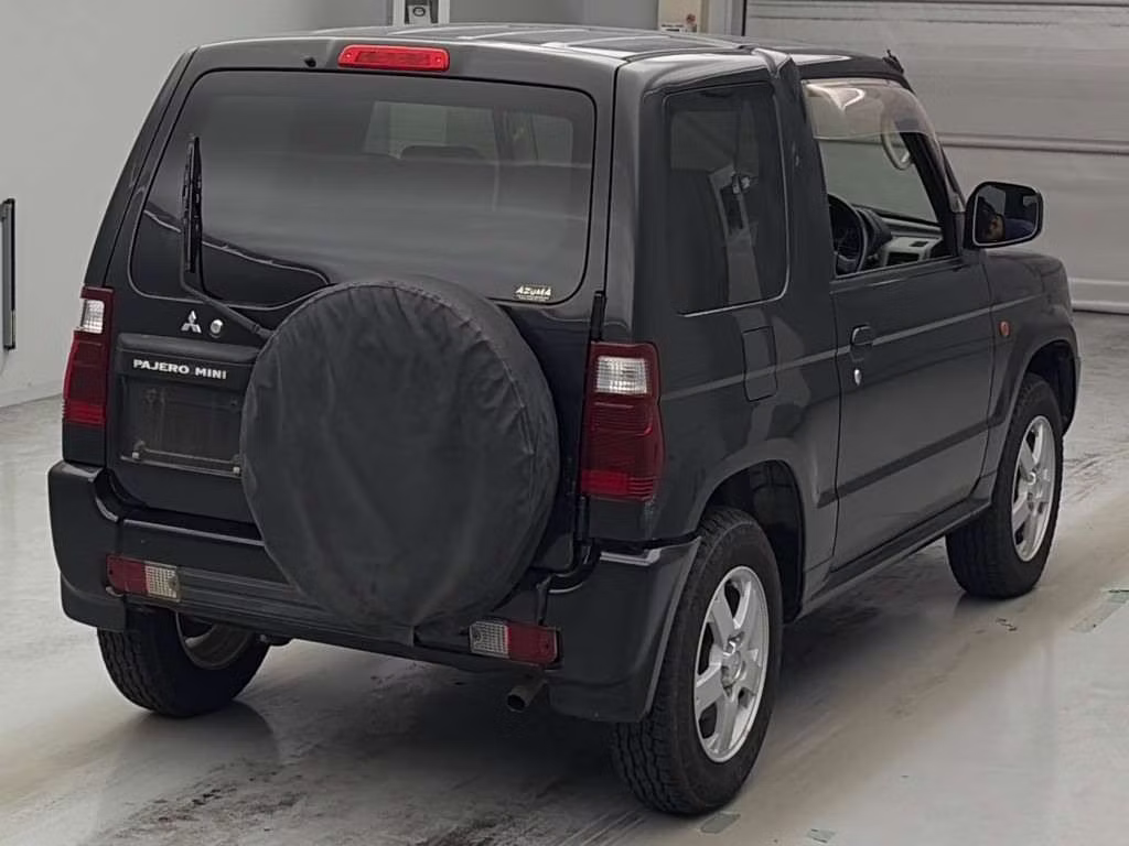 MITSUBISHI PAJERO MINI