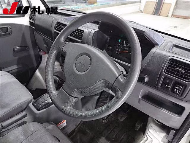 MITSUBISHI MINICAB
