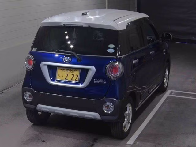 DAIHATSU CAST