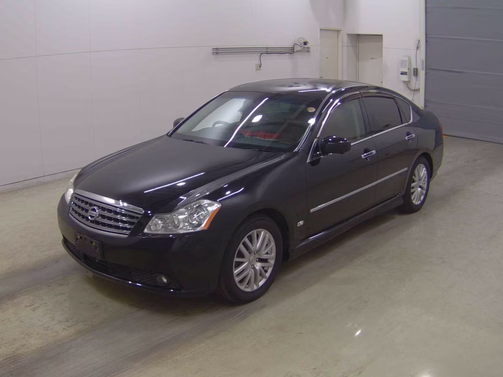 NISSAN FUGA