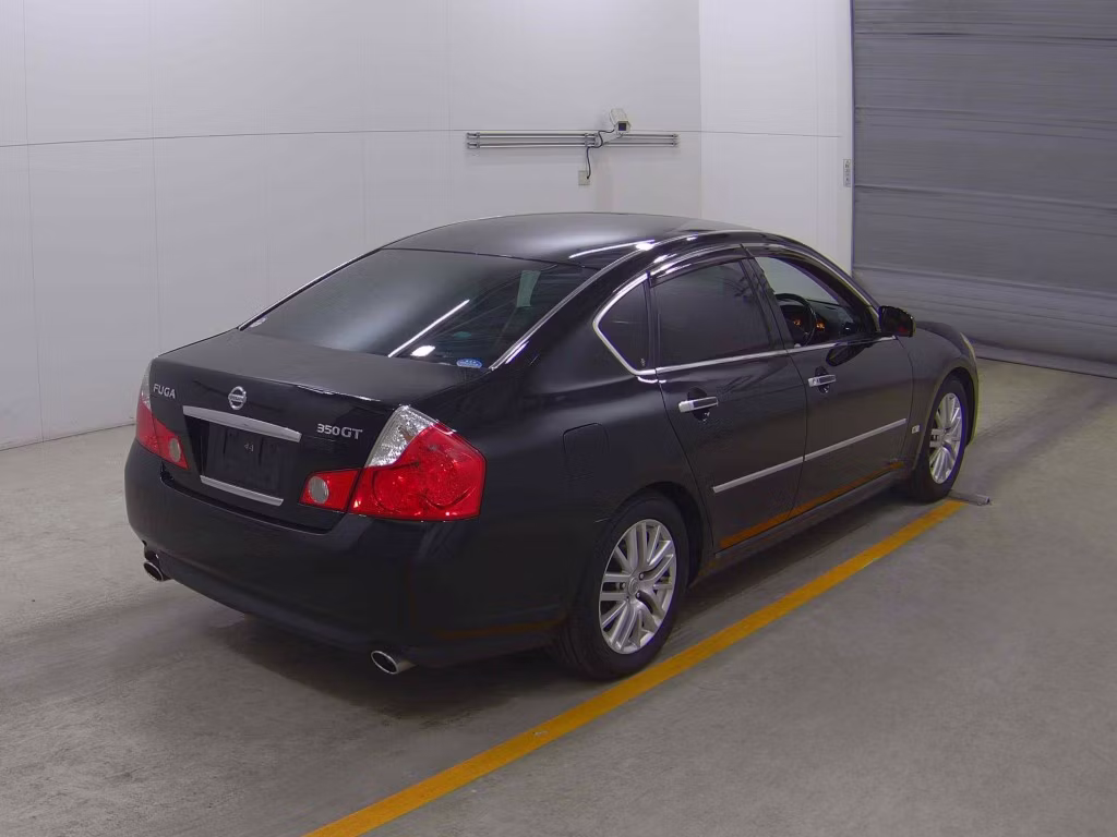 NISSAN FUGA