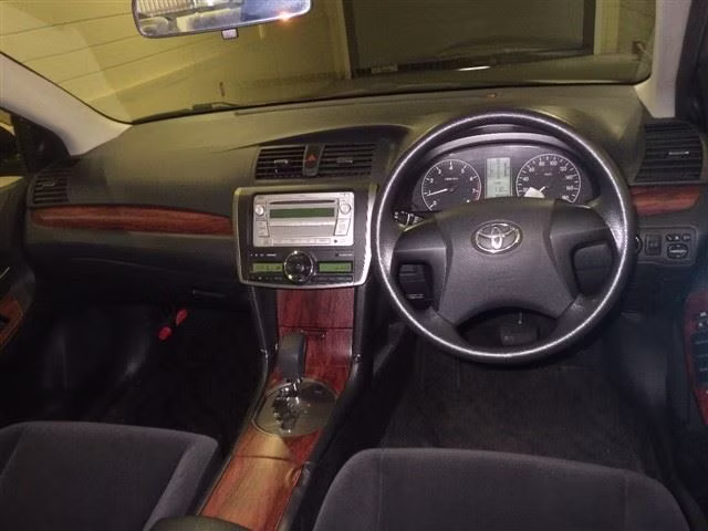 TOYOTA PREMIO