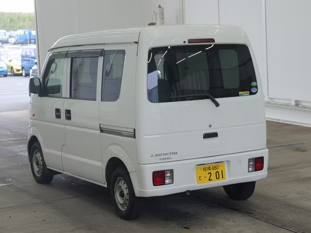 MITSUBISHI MINICAB