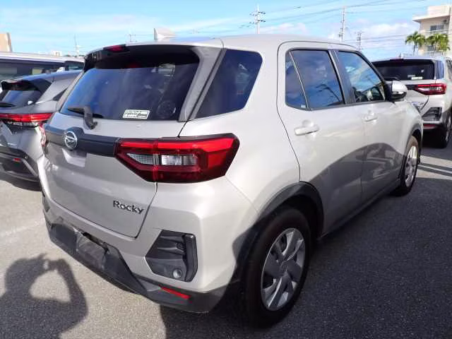 DAIHATSU ROCKY