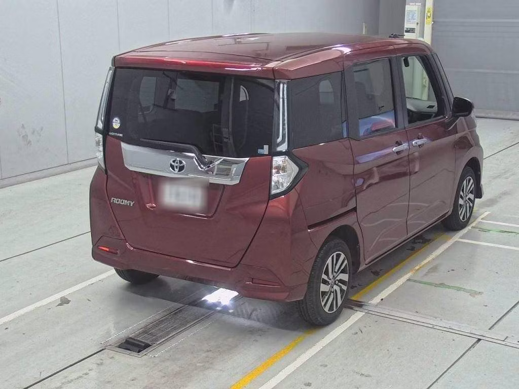 TOYOTA ROOMY