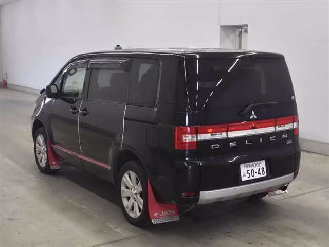 MITSUBISHI DELICA D:5