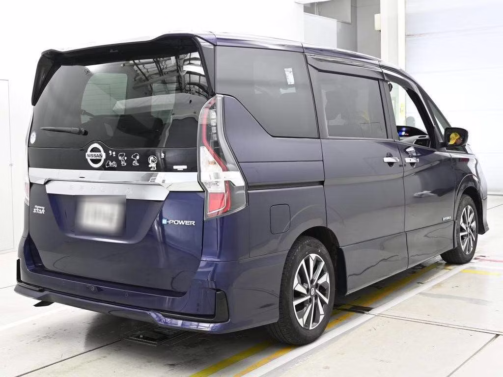 NISSAN SERENA