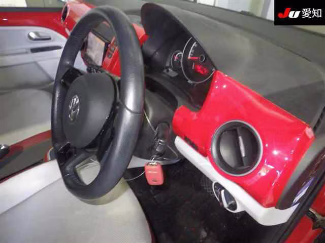 VOLKSWAGEN UP!